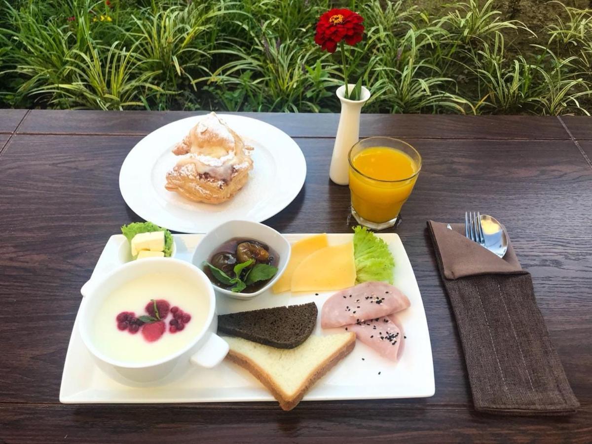 سوخومي Dioskuria Hotel المظهر الخارجي الصورة